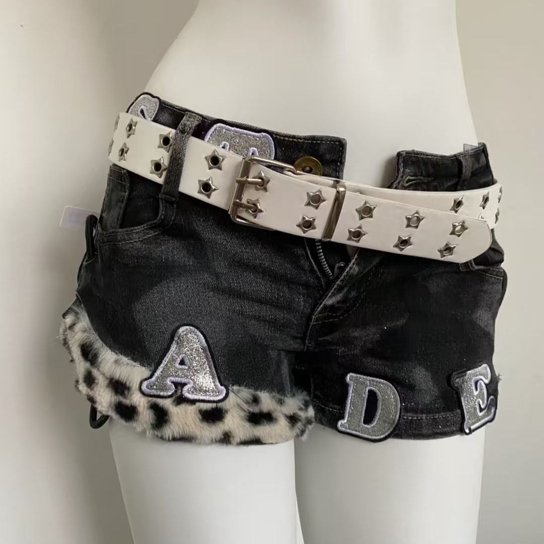 Street Fashion Girls - Y2k Geborduurde Patch Denim Shorts Vrouw
